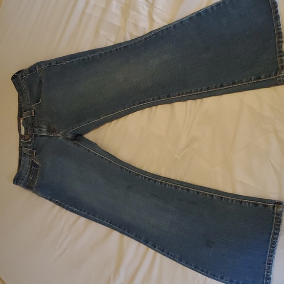 Levi's Denim - Levis 515 flares accentuated back pockets sz 8PM (petite-Medium length)